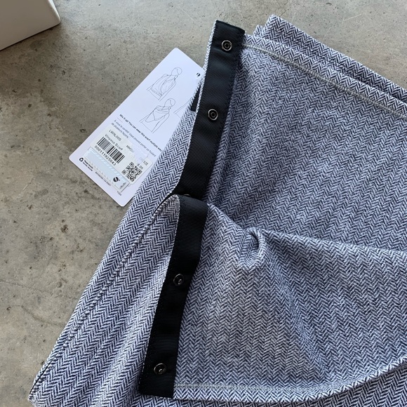 Lululemon Vinyasa Scarf Grey herringbone - Picture 5 of 6